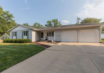301 9th, MENDOTA, Illinois 61342, 3 Bedrooms Bedrooms, ,1 BathroomBathrooms,House,For Sale,9th,202605016