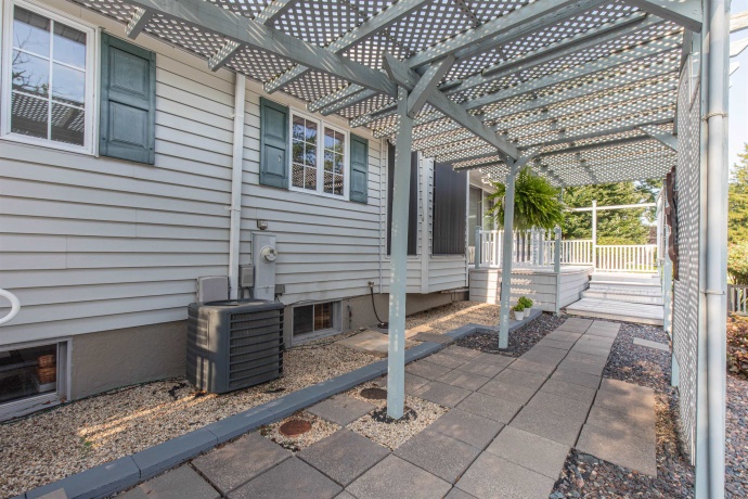 301 9th, MENDOTA, Illinois 61342, 3 Bedrooms Bedrooms, ,1 BathroomBathrooms,House,For Sale,9th,202605016