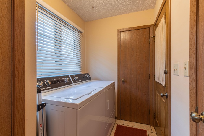 301 9th, MENDOTA, Illinois 61342, 3 Bedrooms Bedrooms, ,1 BathroomBathrooms,House,For Sale,9th,202605016