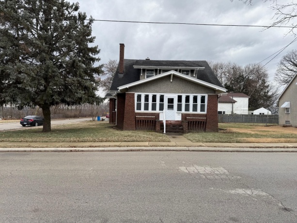 1204 6th, Peru, Illinois 61354, 5 Bedrooms Bedrooms, ,2 BathroomsBathrooms,House,For Sale,6th,202600305