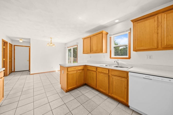 5480 Bastian, SOUTH BELOIT, Illinois 61080, 3 Bedrooms Bedrooms, ,2 BathroomsBathrooms,House,For Sale,Bastian,202605017