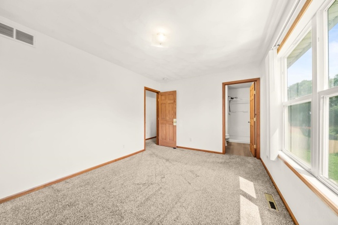 5480 Bastian, SOUTH BELOIT, Illinois 61080, 3 Bedrooms Bedrooms, ,2 BathroomsBathrooms,House,For Sale,Bastian,202605017