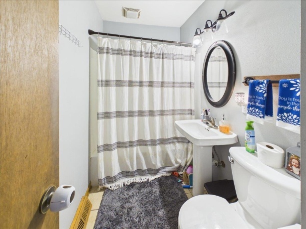 3320 Seward, ROCKFORD, Illinois 61108, 3 Bedrooms Bedrooms, ,2 BathroomsBathrooms,House,For Sale,Seward,202605018