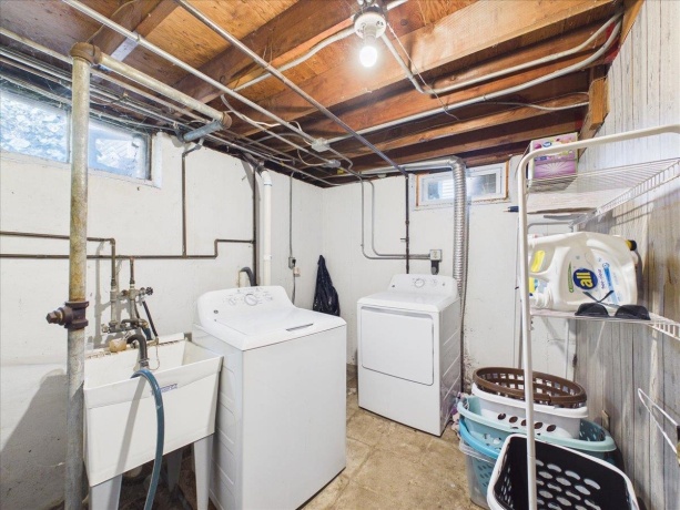 3320 Seward, ROCKFORD, Illinois 61108, 3 Bedrooms Bedrooms, ,2 BathroomsBathrooms,House,For Sale,Seward,202605018