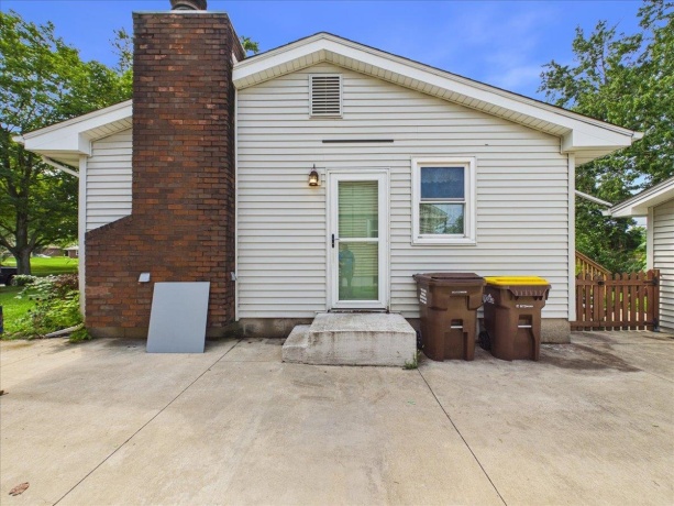 3320 Seward, ROCKFORD, Illinois 61108, 3 Bedrooms Bedrooms, ,2 BathroomsBathrooms,House,For Sale,Seward,202605018