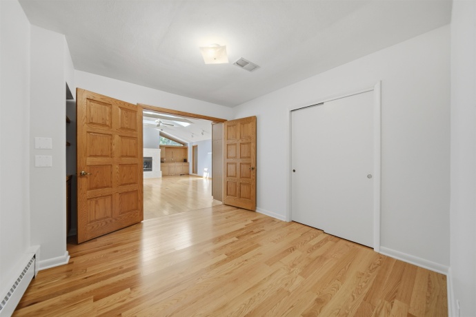 1213 Douglas, DIXON, Illinois 61021, 4 Bedrooms Bedrooms, ,2 BathroomsBathrooms,House,For Sale,Douglas,202605019