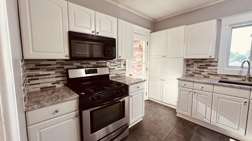 213 Swift, WINNEBAGO, Illinois 61088, 3 Bedrooms Bedrooms, ,1 BathroomBathrooms,House,For Sale,Swift,202605020