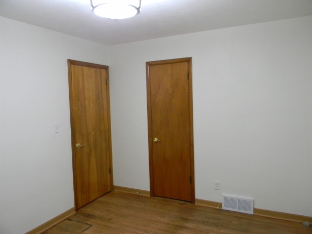 1824 Crestwood, ROCKFORD, Illinois 61103, 3 Bedrooms Bedrooms, ,1 BathroomBathrooms,House,For Sale,Crestwood,202605027