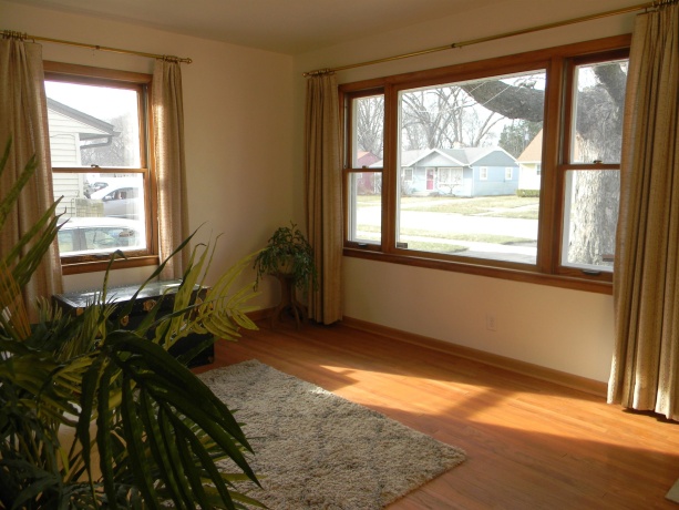 1824 Crestwood, ROCKFORD, Illinois 61103, 3 Bedrooms Bedrooms, ,1 BathroomBathrooms,House,For Sale,Crestwood,202605027