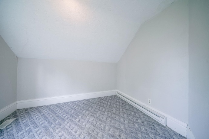 410 Albert, ROCKFORD, Illinois 61101, 4 Bedrooms Bedrooms, ,1 BathroomBathrooms,House,For Sale,Albert,202605030