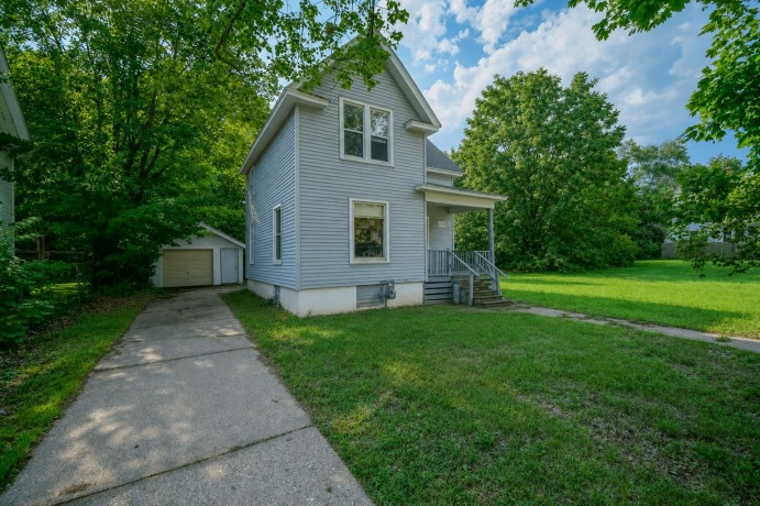 410 Albert, ROCKFORD, Illinois 61101, 4 Bedrooms Bedrooms, ,1 BathroomBathrooms,House,For Sale,Albert,202605030