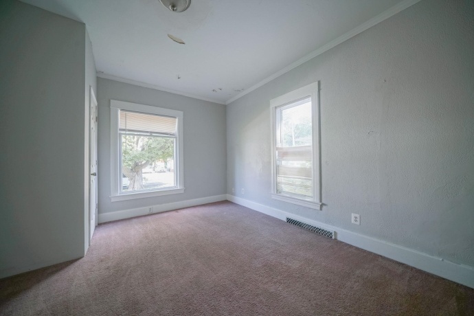 410 Albert, ROCKFORD, Illinois 61101, 4 Bedrooms Bedrooms, ,1 BathroomBathrooms,House,For Sale,Albert,202605030