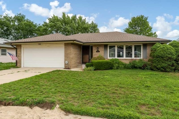 6225 BROWNS, LOVES PARK, Illinois 61111, 3 Bedrooms Bedrooms, ,2 BathroomsBathrooms,House,For Sale,BROWNS,202605032
