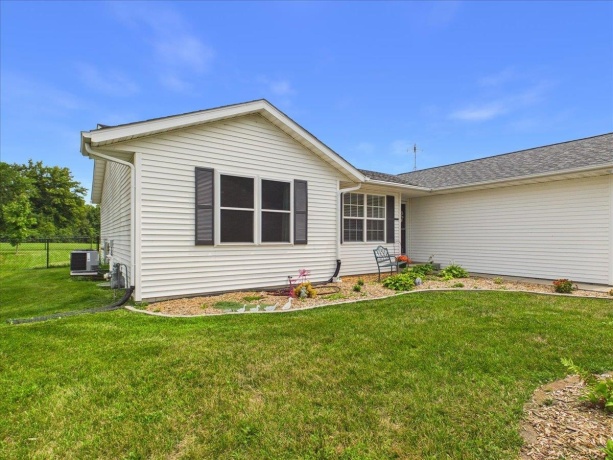11255 Valerian, ROSCOE, Illinois 61073, 3 Bedrooms Bedrooms, ,2 BathroomsBathrooms,House,For Sale,Valerian,202605033