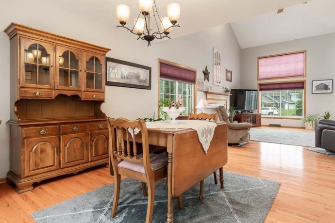 4996 Zenith, MACHESNEY PARK, Illinois 61115, 3 Bedrooms Bedrooms, ,3 BathroomsBathrooms,House,For Sale,Zenith,202605034