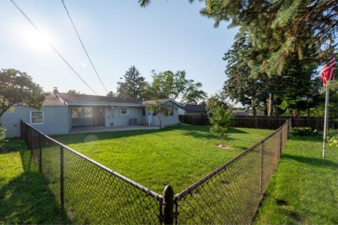 928 Woodland, ROCKFORD, Illinois 61108, 2 Bedrooms Bedrooms, ,1 BathroomBathrooms,House,For Sale,Woodland,202605042