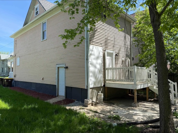 704 Carroll, FREEPORT, Illinois 61032, 5 Bedrooms Bedrooms, ,1 BathroomBathrooms,House,For Sale,Carroll,202602889