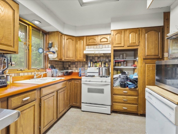 6581 Happy Acres, ROCKFORD, Illinois 61101, 3 Bedrooms Bedrooms, ,2 BathroomsBathrooms,House,For Sale,Happy Acres,202605044
