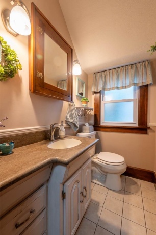 5 Lincoln, MOUNT MORRIS, Illinois 61054, 4 Bedrooms Bedrooms, ,1 BathroomBathrooms,House,For Sale,Lincoln,202605045