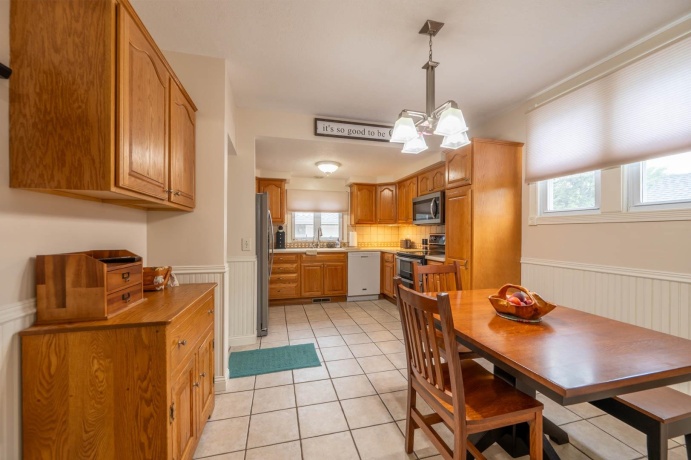 5 Lincoln, MOUNT MORRIS, Illinois 61054, 4 Bedrooms Bedrooms, ,1 BathroomBathrooms,House,For Sale,Lincoln,202605045