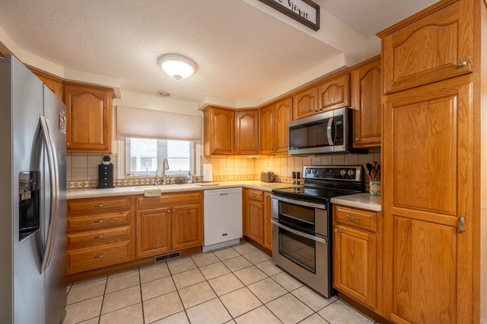 5 Lincoln, MOUNT MORRIS, Illinois 61054, 4 Bedrooms Bedrooms, ,1 BathroomBathrooms,House,For Sale,Lincoln,202605045