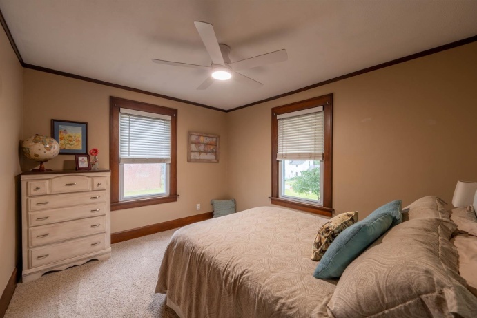 5 Lincoln, MOUNT MORRIS, Illinois 61054, 4 Bedrooms Bedrooms, ,1 BathroomBathrooms,House,For Sale,Lincoln,202605045