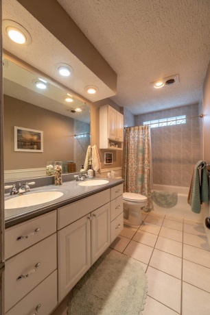 5 Lincoln, MOUNT MORRIS, Illinois 61054, 4 Bedrooms Bedrooms, ,1 BathroomBathrooms,House,For Sale,Lincoln,202605045