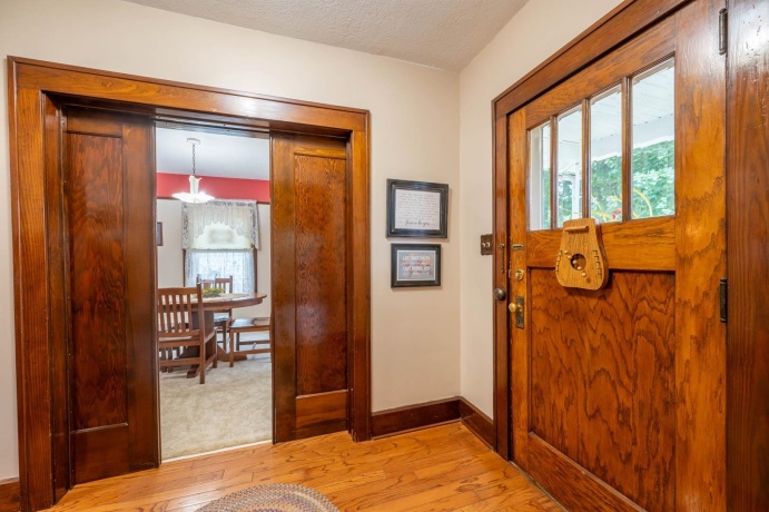 5 Lincoln, MOUNT MORRIS, Illinois 61054, 4 Bedrooms Bedrooms, ,1 BathroomBathrooms,House,For Sale,Lincoln,202605045