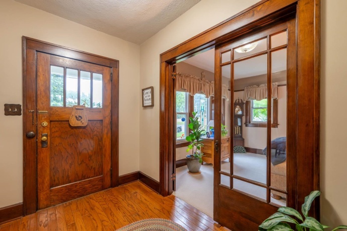 5 Lincoln, MOUNT MORRIS, Illinois 61054, 4 Bedrooms Bedrooms, ,1 BathroomBathrooms,House,For Sale,Lincoln,202605045