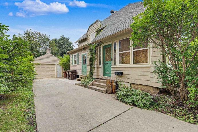 1540 Logan, FREEPORT, Illinois 61032, 3 Bedrooms Bedrooms, ,1 BathroomBathrooms,House,For Sale,Logan,202605048
