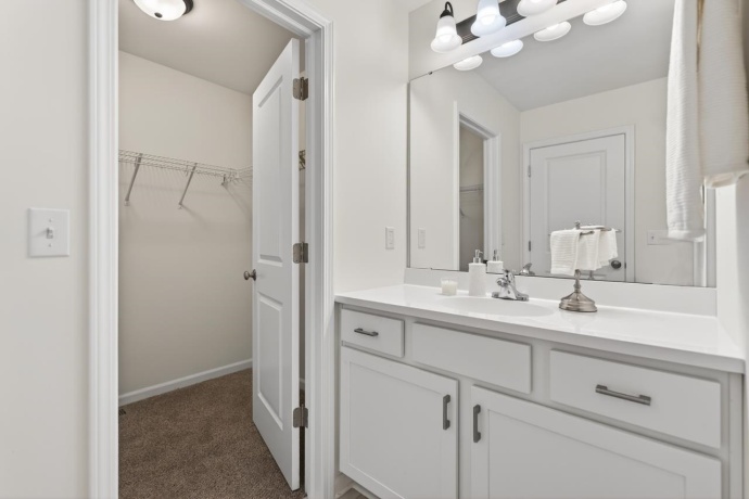 3764 Scarlet Oak, ROCKFORD, Illinois 61109, 3 Bedrooms Bedrooms, ,2 BathroomsBathrooms,House,For Sale,Scarlet Oak,202602914