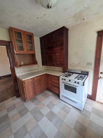 29 Jefferson, FREEPORT, Illinois 61032, 3 Bedrooms Bedrooms, ,1 BathroomBathrooms,House,For Sale,Jefferson,202604873