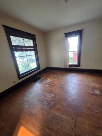 29 Jefferson, FREEPORT, Illinois 61032, 3 Bedrooms Bedrooms, ,1 BathroomBathrooms,House,For Sale,Jefferson,202604873