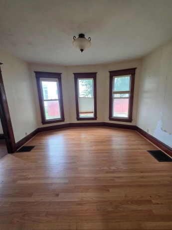 29 Jefferson, FREEPORT, Illinois 61032, 3 Bedrooms Bedrooms, ,1 BathroomBathrooms,House,For Sale,Jefferson,202604873