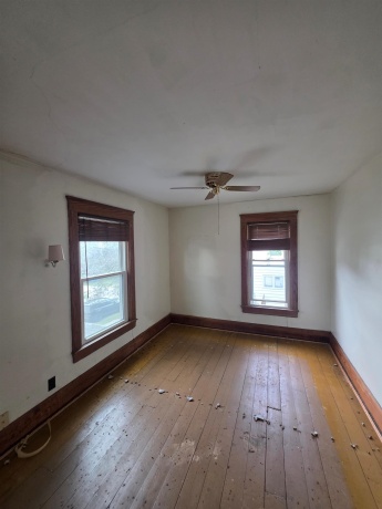 29 Jefferson, FREEPORT, Illinois 61032, 3 Bedrooms Bedrooms, ,1 BathroomBathrooms,House,For Sale,Jefferson,202604873