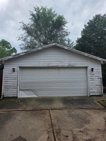 29 Jefferson, FREEPORT, Illinois 61032, 3 Bedrooms Bedrooms, ,1 BathroomBathrooms,House,For Sale,Jefferson,202604873
