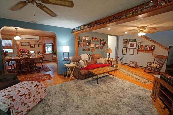 9002 Center, STOCKTON, Illinois 61085, 3 Bedrooms Bedrooms, ,1 BathroomBathrooms,House,For Sale,Center,202605050