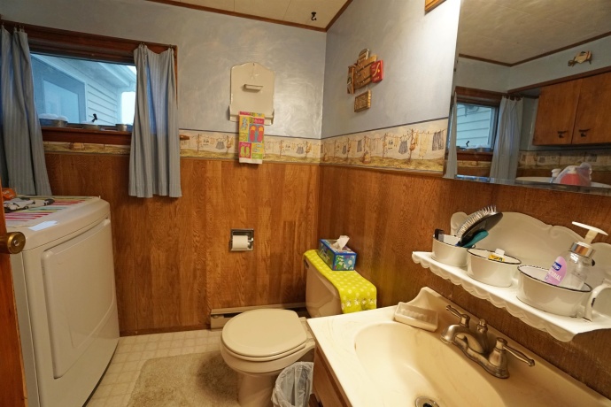 9002 Center, STOCKTON, Illinois 61085, 3 Bedrooms Bedrooms, ,1 BathroomBathrooms,House,For Sale,Center,202605050