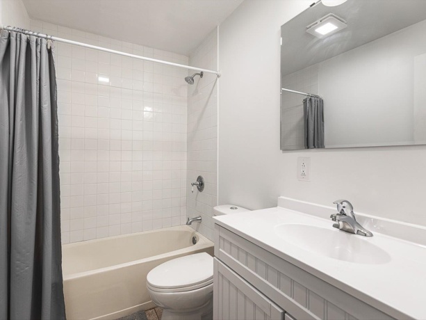 1659 Larchmont, LAKE SUMMERSET, Illinois 61019, 3 Bedrooms Bedrooms, ,2 BathroomsBathrooms,House,For Sale,Larchmont,202604664