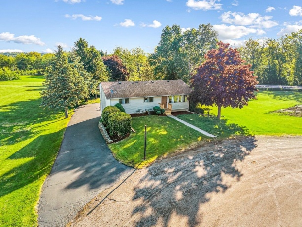 1659 Larchmont, LAKE SUMMERSET, Illinois 61019, 3 Bedrooms Bedrooms, ,2 BathroomsBathrooms,House,For Sale,Larchmont,202604664