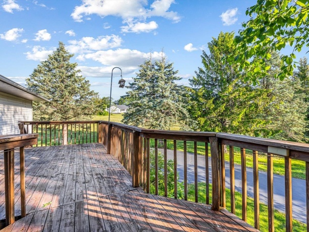 1659 Larchmont, LAKE SUMMERSET, Illinois 61019, 3 Bedrooms Bedrooms, ,2 BathroomsBathrooms,House,For Sale,Larchmont,202604664
