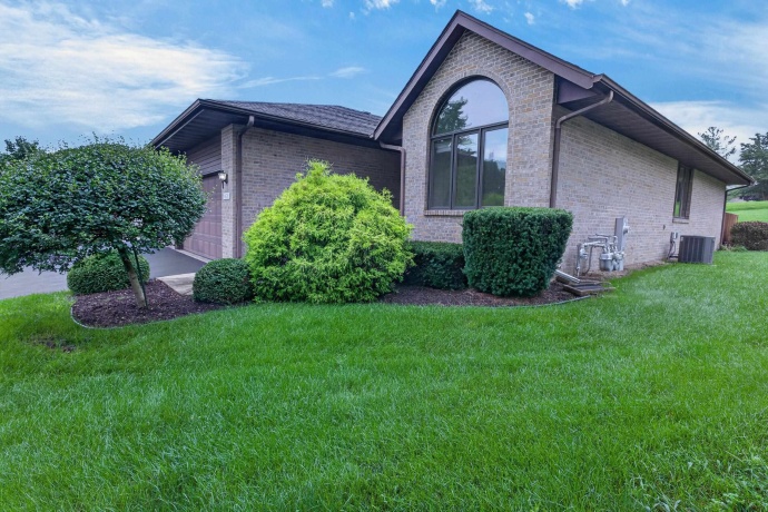 6628 Timberline, ROCKFORD, Illinois 61108, 2 Bedrooms Bedrooms, ,2 BathroomsBathrooms,Condominium,For Sale,Timberline,202605062