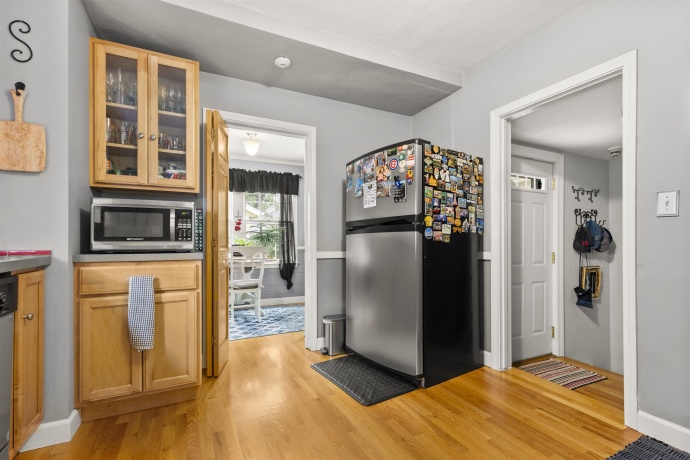 221 HIGHLAND, ROCKFORD, Illinois 61107, 3 Bedrooms Bedrooms, ,1 BathroomBathrooms,House,For Sale,HIGHLAND,202605065