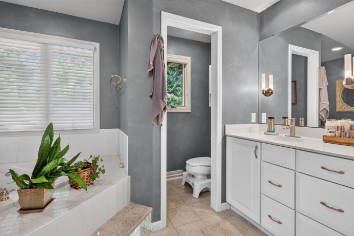5398 Lakecrest, CALEDONIA, Illinois 61011, 4 Bedrooms Bedrooms, ,3 BathroomsBathrooms,House,For Sale,Lakecrest,202605066