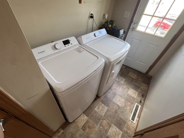 2221 Iris, BELVIDERE, Illinois 61008, 3 Bedrooms Bedrooms, ,2 BathroomsBathrooms,House,For Sale,Iris,202605069