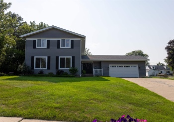 1122 Benson, FREEPORT, Illinois 61032, 4 Bedrooms Bedrooms, ,2 BathroomsBathrooms,House,For Sale,Benson,202605070