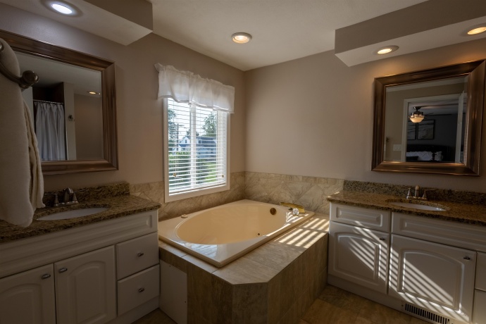 1122 Benson, FREEPORT, Illinois 61032, 4 Bedrooms Bedrooms, ,2 BathroomsBathrooms,House,For Sale,Benson,202605070