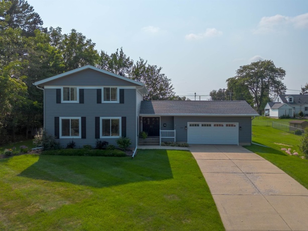 1122 Benson, FREEPORT, Illinois 61032, 4 Bedrooms Bedrooms, ,2 BathroomsBathrooms,House,For Sale,Benson,202605070