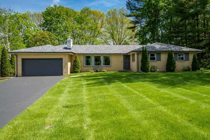 2015 GLENVIEW, ROCKFORD, Illinois 61107, 3 Bedrooms Bedrooms, ,2 BathroomsBathrooms,House,For Sale,GLENVIEW,202605073
