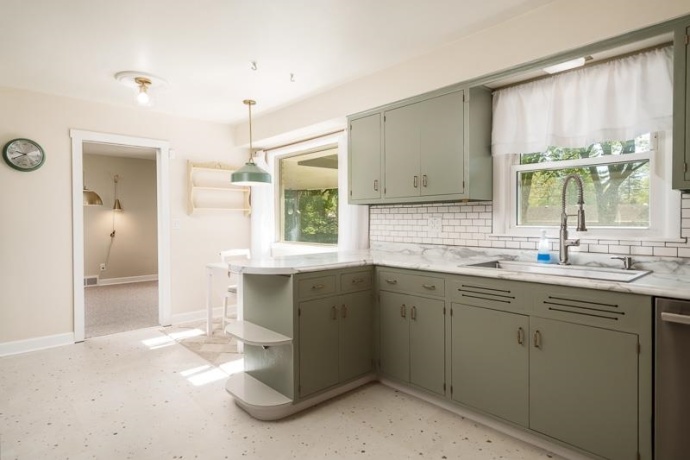 2015 GLENVIEW, ROCKFORD, Illinois 61107, 3 Bedrooms Bedrooms, ,2 BathroomsBathrooms,House,For Sale,GLENVIEW,202605073
